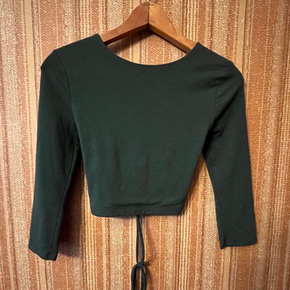 Forever 21 Tops - Long Sleeve Crop Top